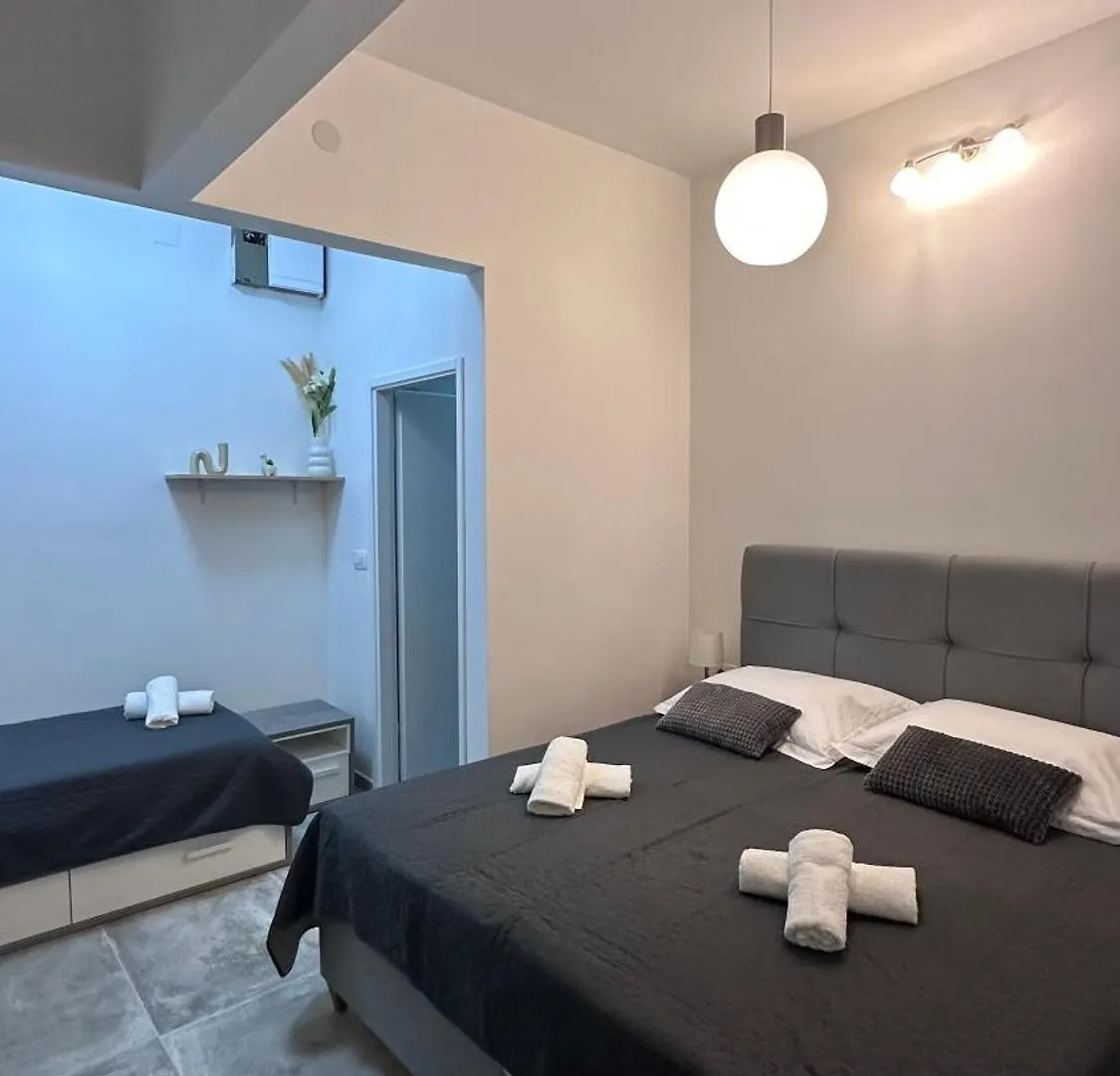 Apartment Lora Starigrad Paklenica